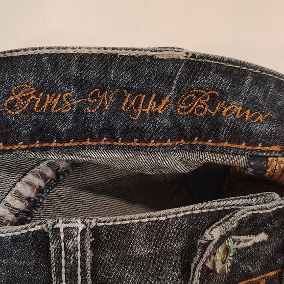 Cowgirl Tuff Co WOMENS SIZE 27X35. Western Jeans Embroidered White Stitching - Picture 6 of 11